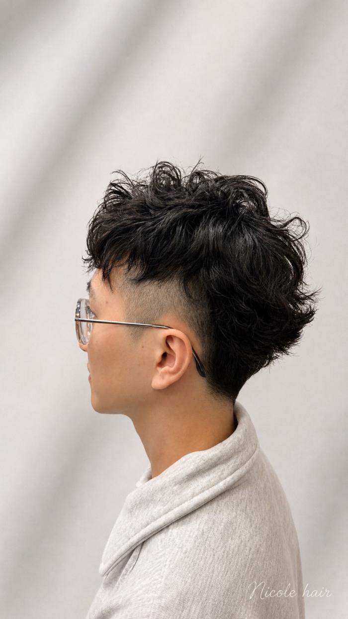 狼尾男孩