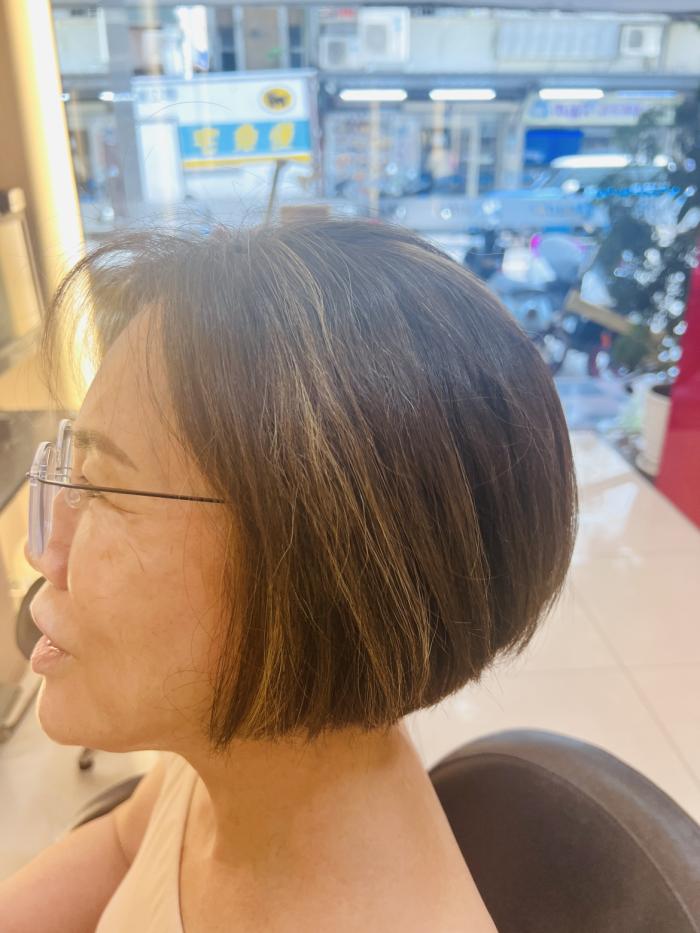 女生短髮